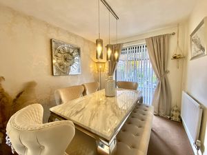 Dining Room- click for photo gallery